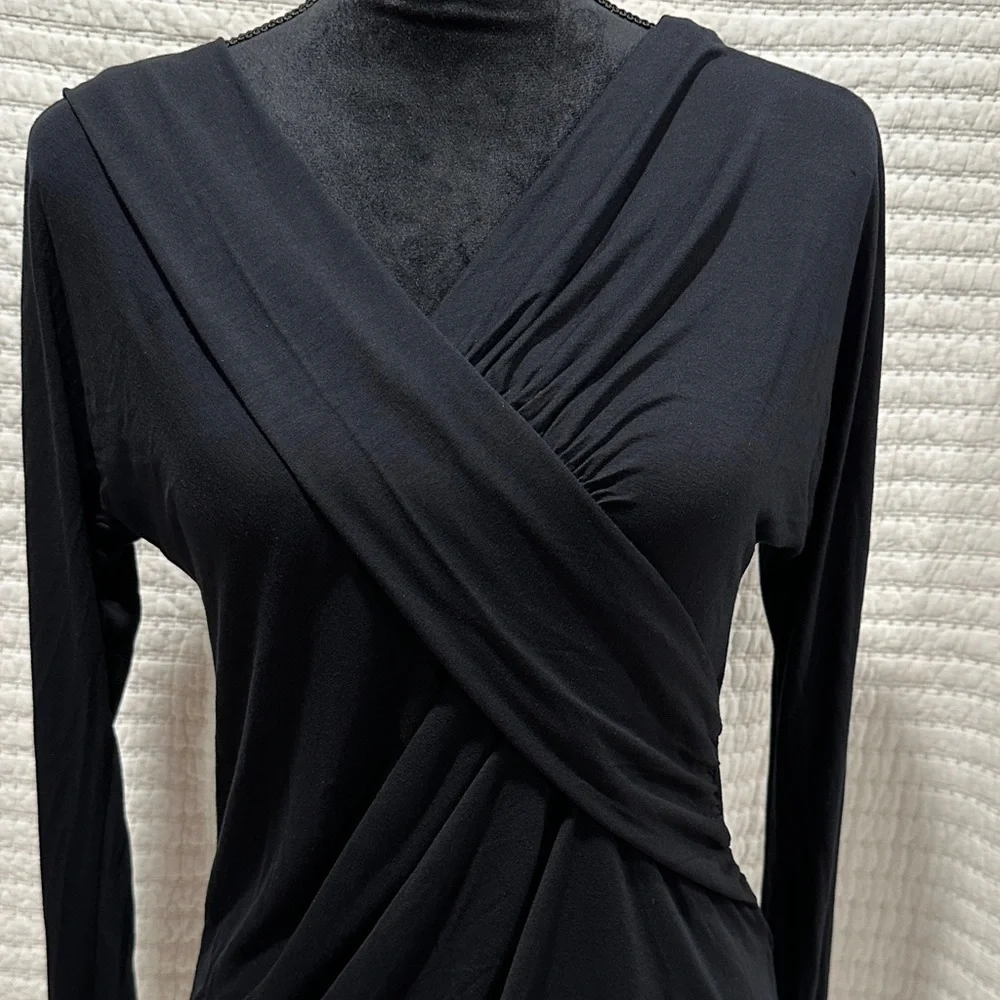 MaxMara Elegant Black Faux Wrap Top - Picture 2 of 7